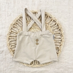 Szorty na szelkach classic beżowe 