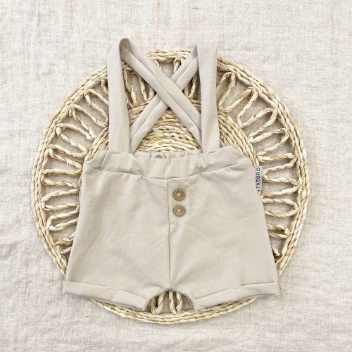 Spodenki na szelkach dla chłopaka