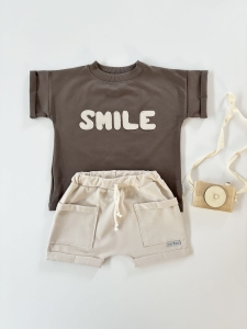Komplet t-shirt ,,smile’’czekolada   + szorty z kieszonkami ciepły beż