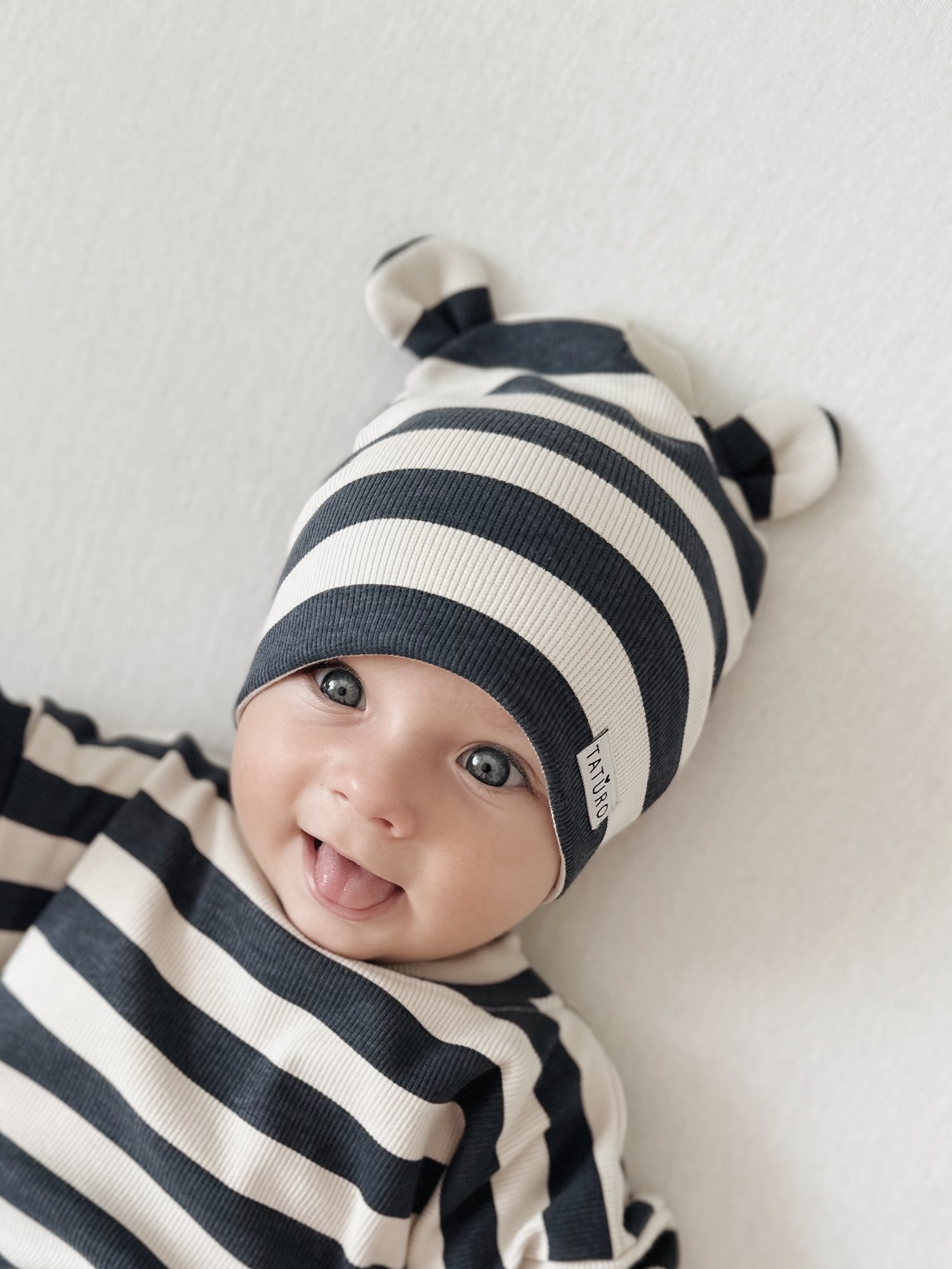 Czapka prążek z uszkami strips granat