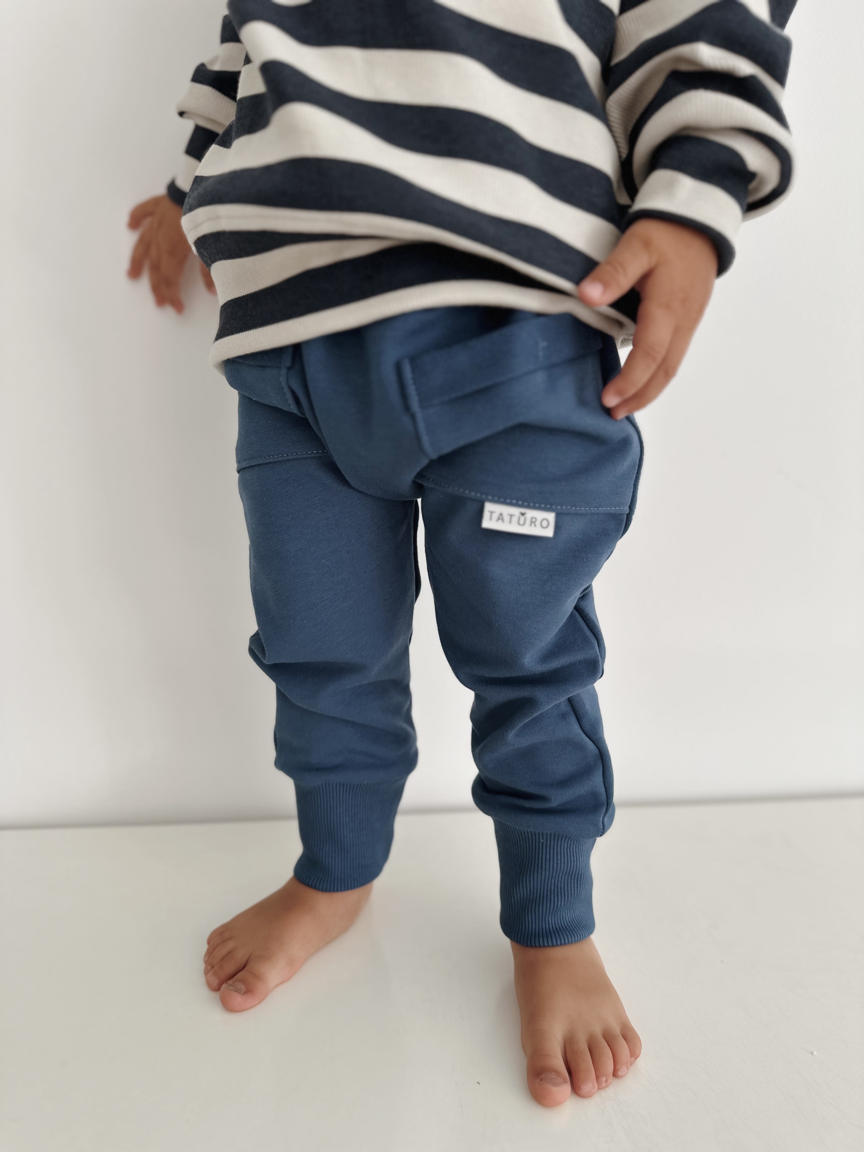 Spodnie z kieszonkami granat