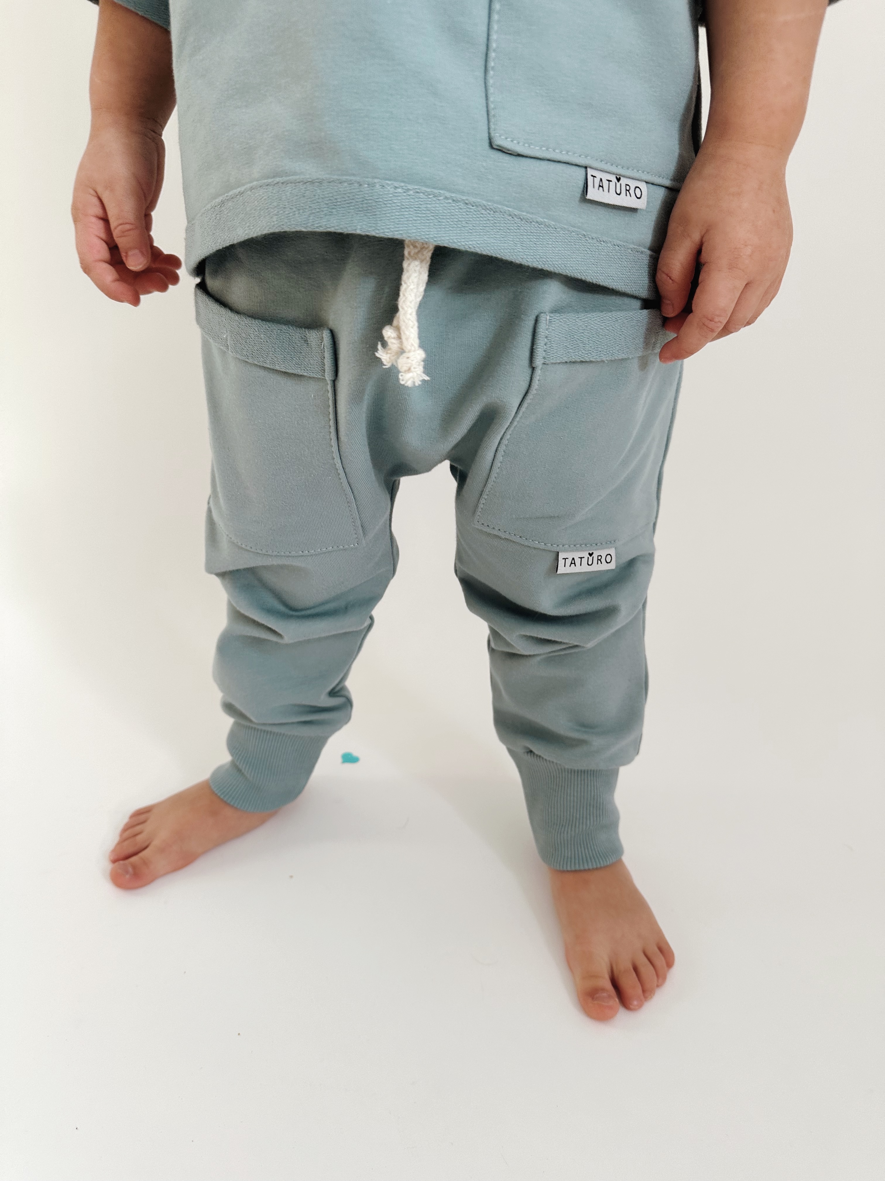 Spodnie z kieszonkami dusty blue