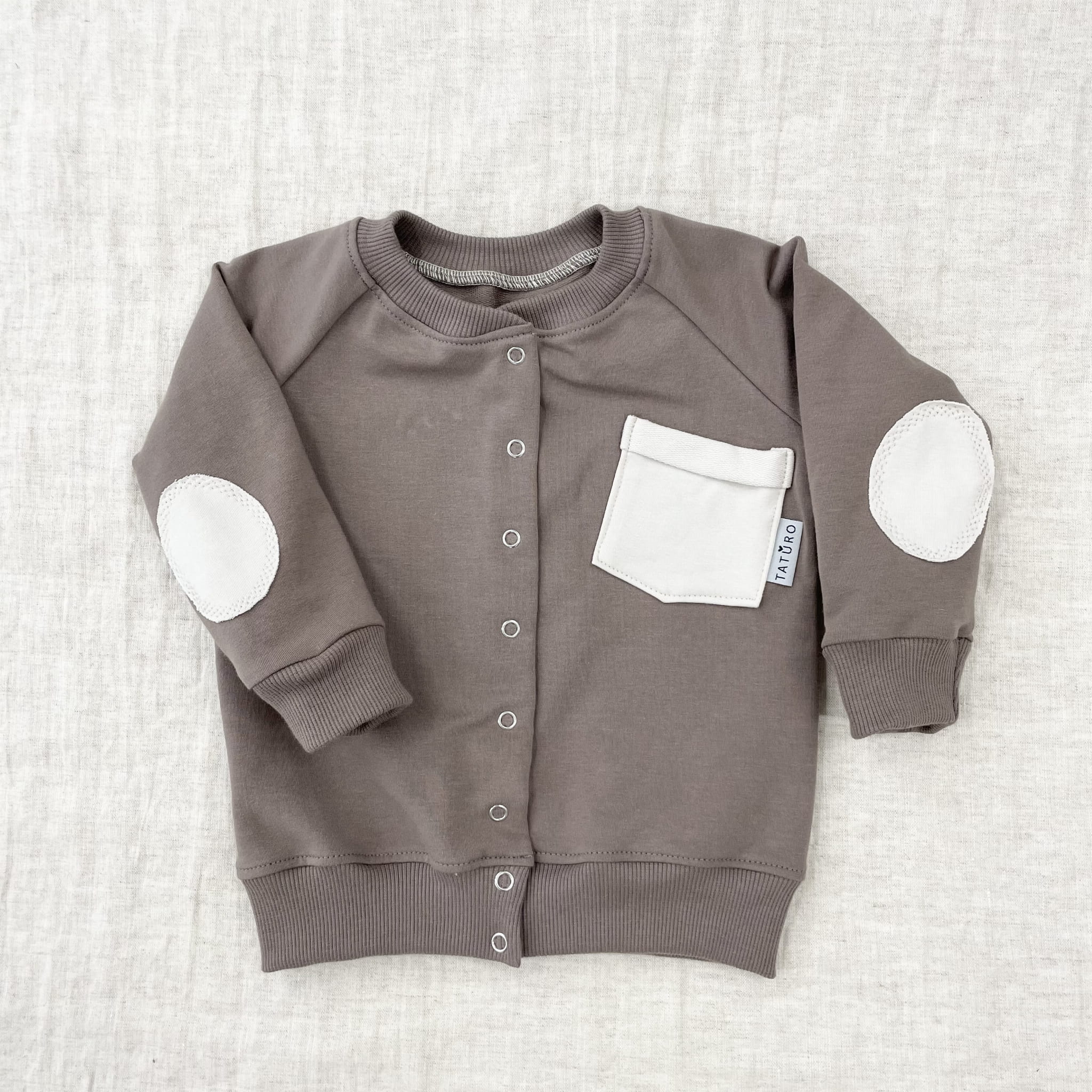 Bluza rozpinana classic mleczna czekolada z kieszonką i łatkami